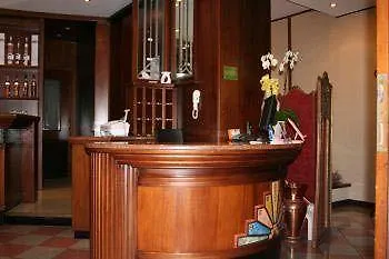 Hotel Il Nibbio Magreglio 2*,