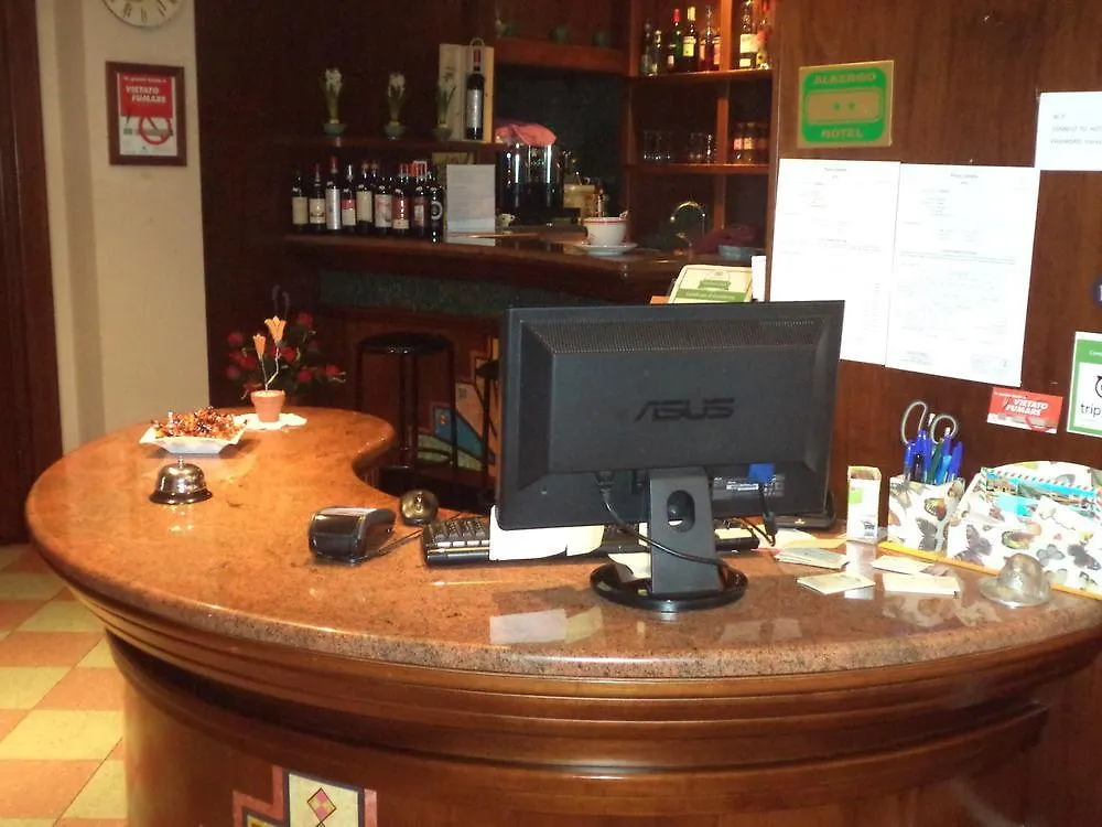 **  Hotel Il Nibbio Magreglio Włochy